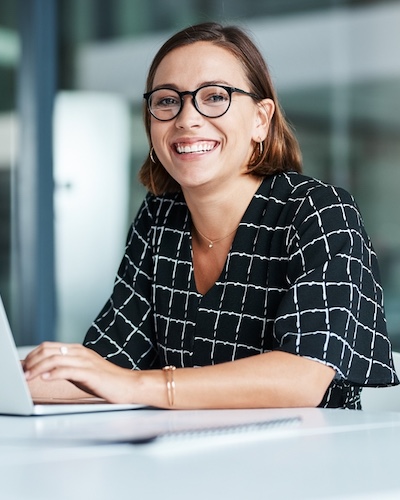 charge_e_de_service_generaux